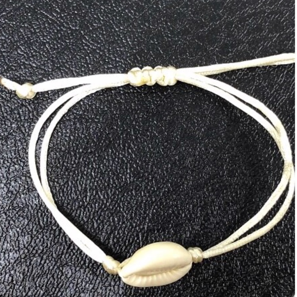 Natural Seashell Strand Bracelet